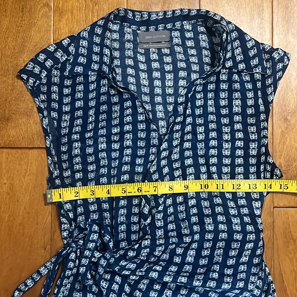 Urban Outfitters Navy Print Wrap Mini Dress XS Blue Boho Beach Vacation Coastal - Picture 9 of 15
